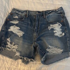 American Eagle Outfitters Distressed 90s Boyfriend Jean Shorts